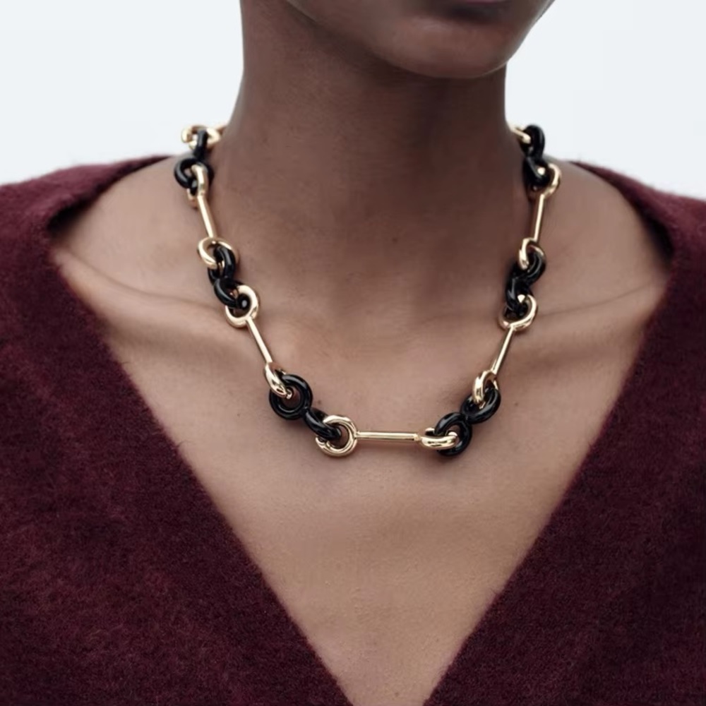 Zara NWT Gold and Black Link Necklace ref 1856/019